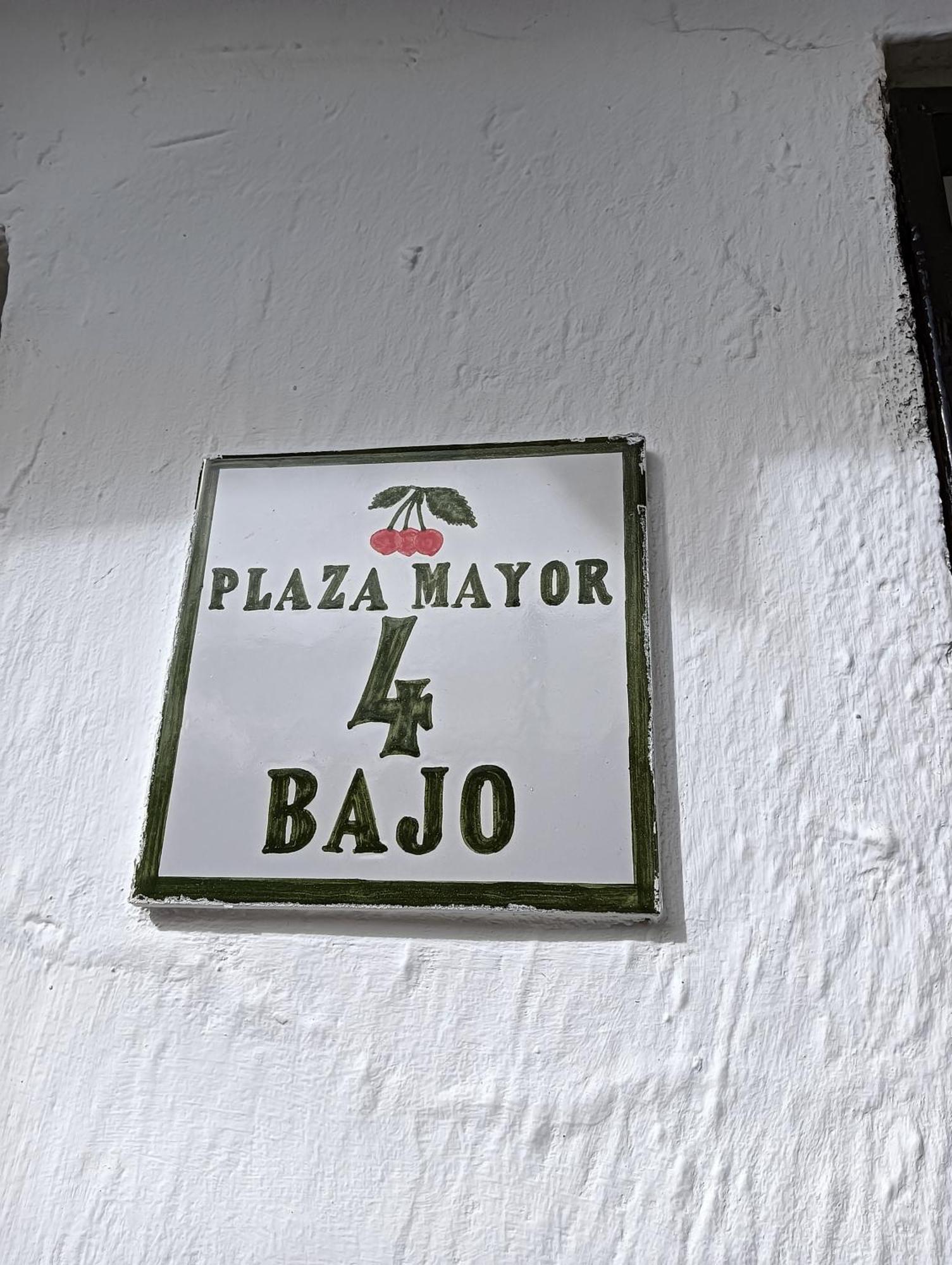 구에하르 시에라 La Casa De La Plaza 아파트 외부 사진