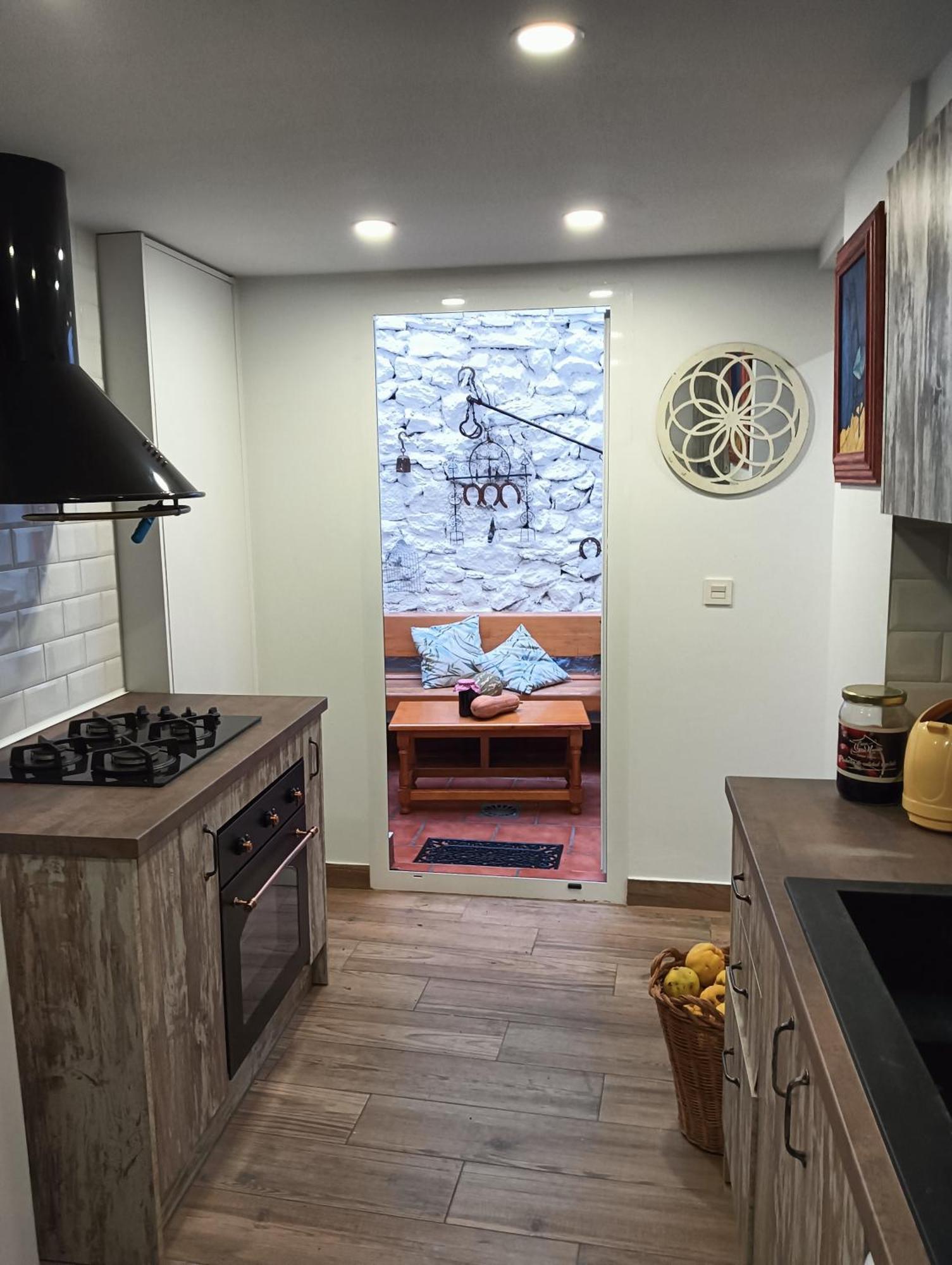 구에하르 시에라 La Casa De La Plaza 아파트 외부 사진
