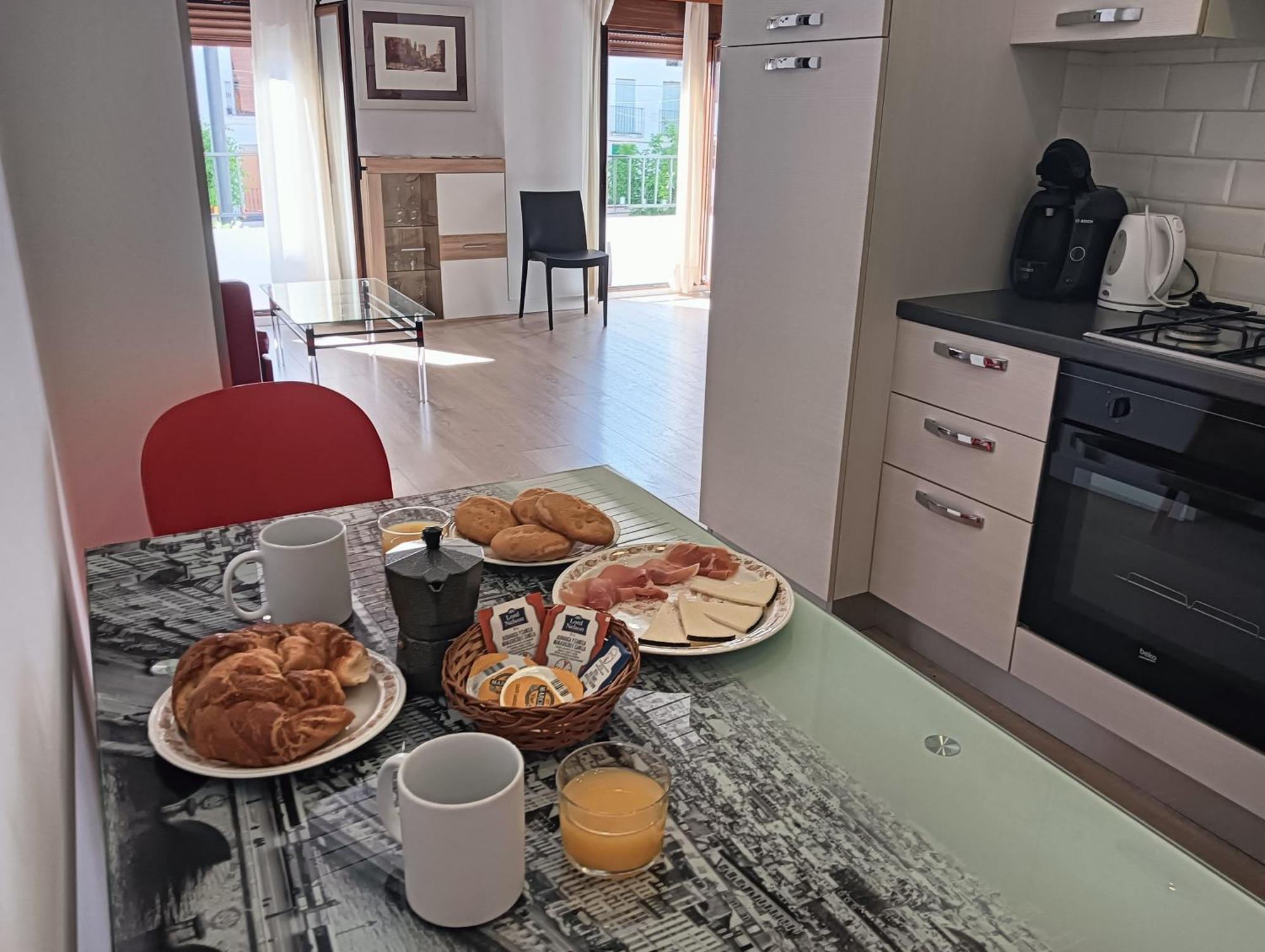 구에하르 시에라 La Casa De La Plaza 아파트 외부 사진
