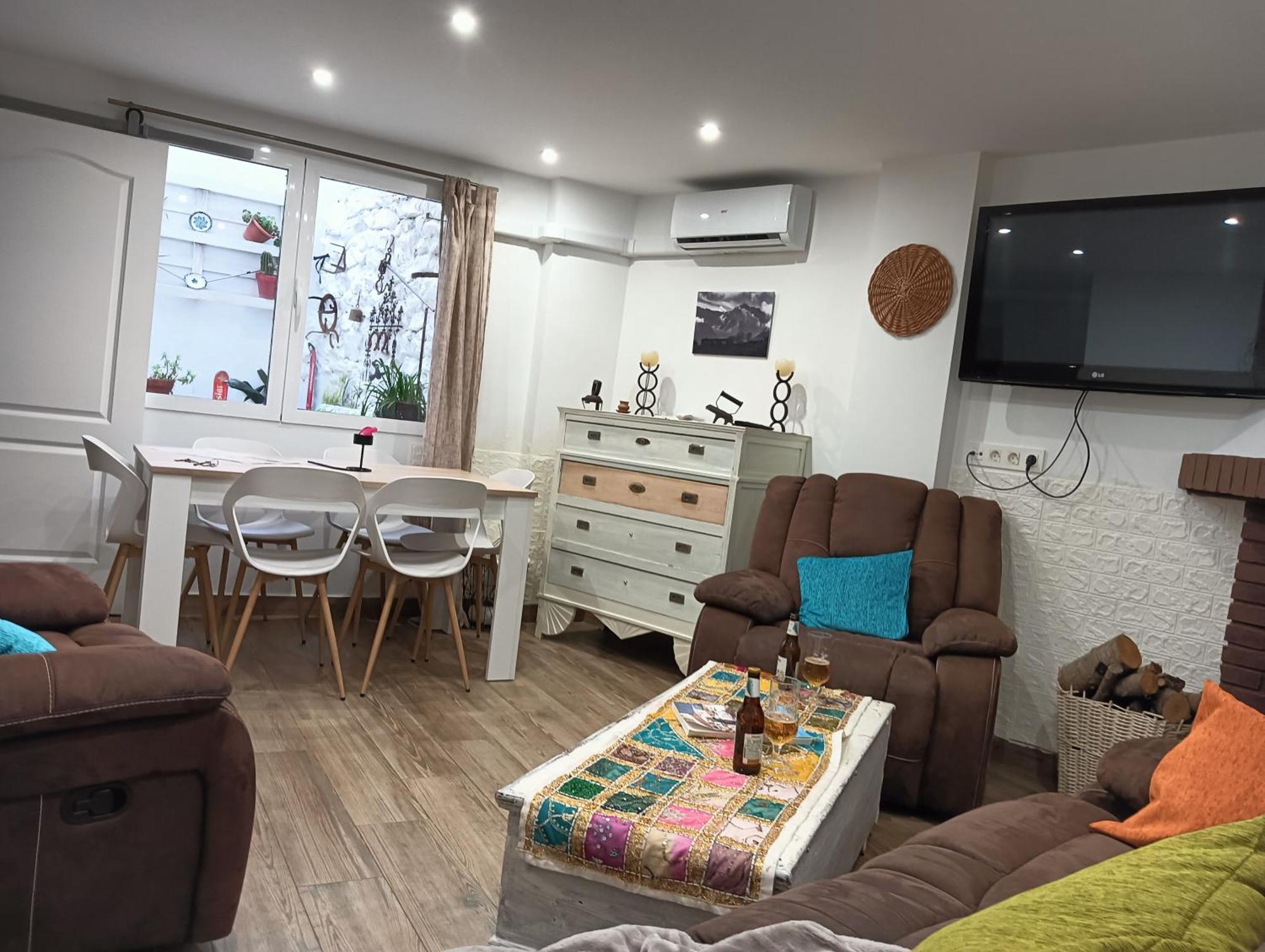 구에하르 시에라 La Casa De La Plaza 아파트 외부 사진